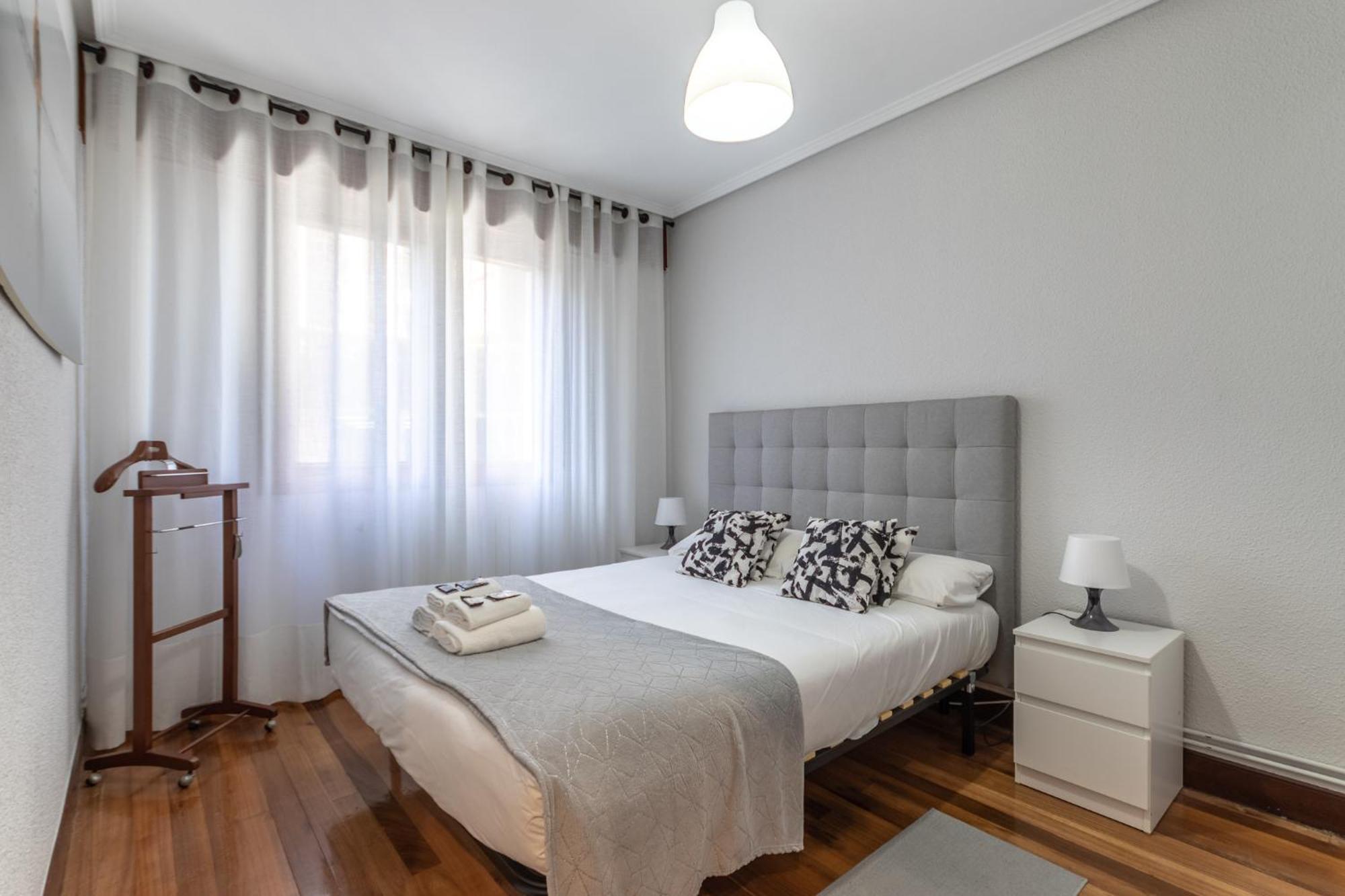 Etxebarria Apartment By People Rentals Бильбао Экстерьер фото